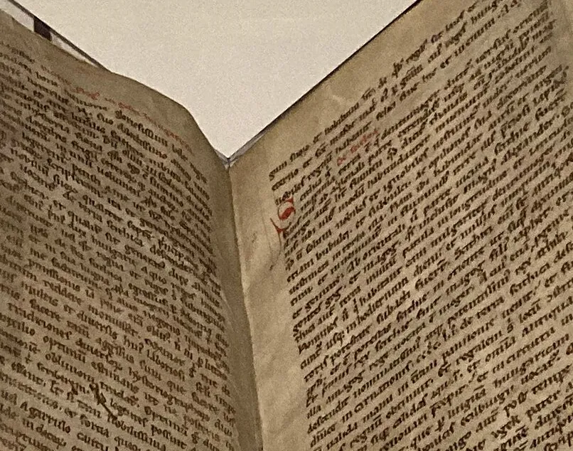 Close-up of the medieval Latin script of the Gesta Hungarorum