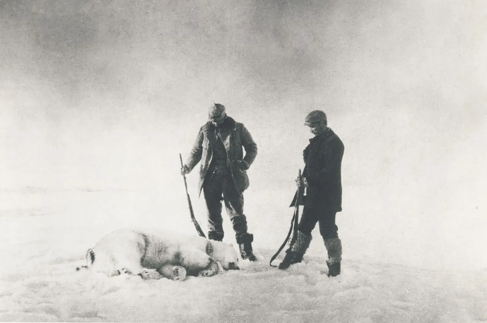 Two of the men with another bear. The museum names them as Frænkel and Strindberg; the 1930 book as Andrée and Frænkel.