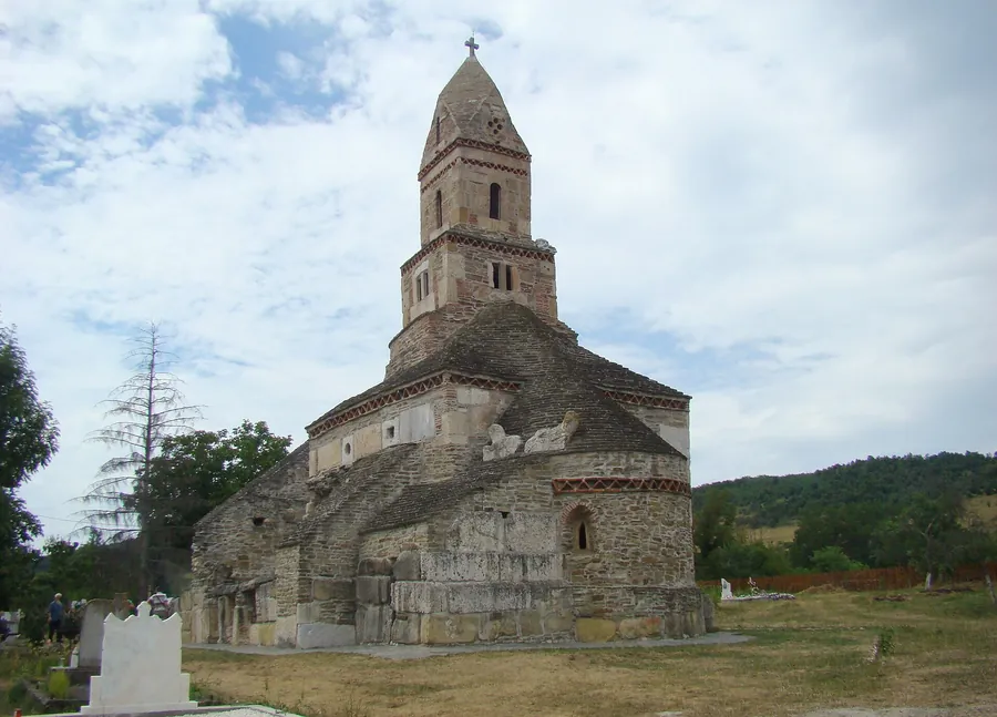 Biserica din Densuș, județul Hunedoara.