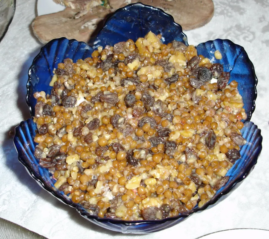A bowl of boiled memorial wheat
