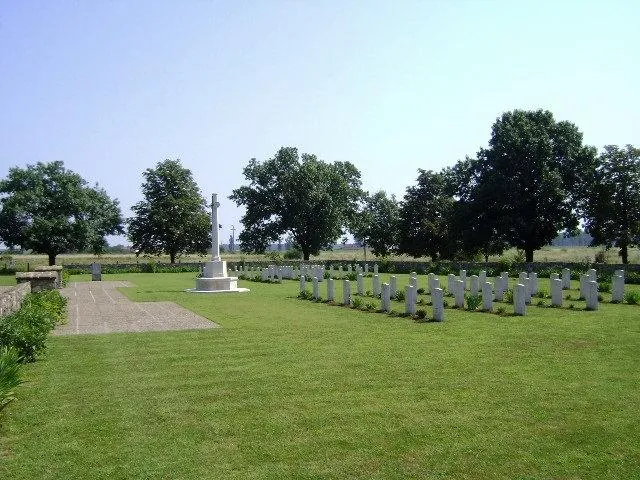 The British airmen’s cemetery at Tâncăbești.