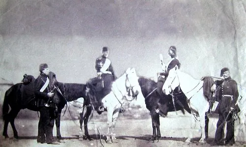 Fotografie din 1854: călăreți turci în uniforme, opriți pentru poză
