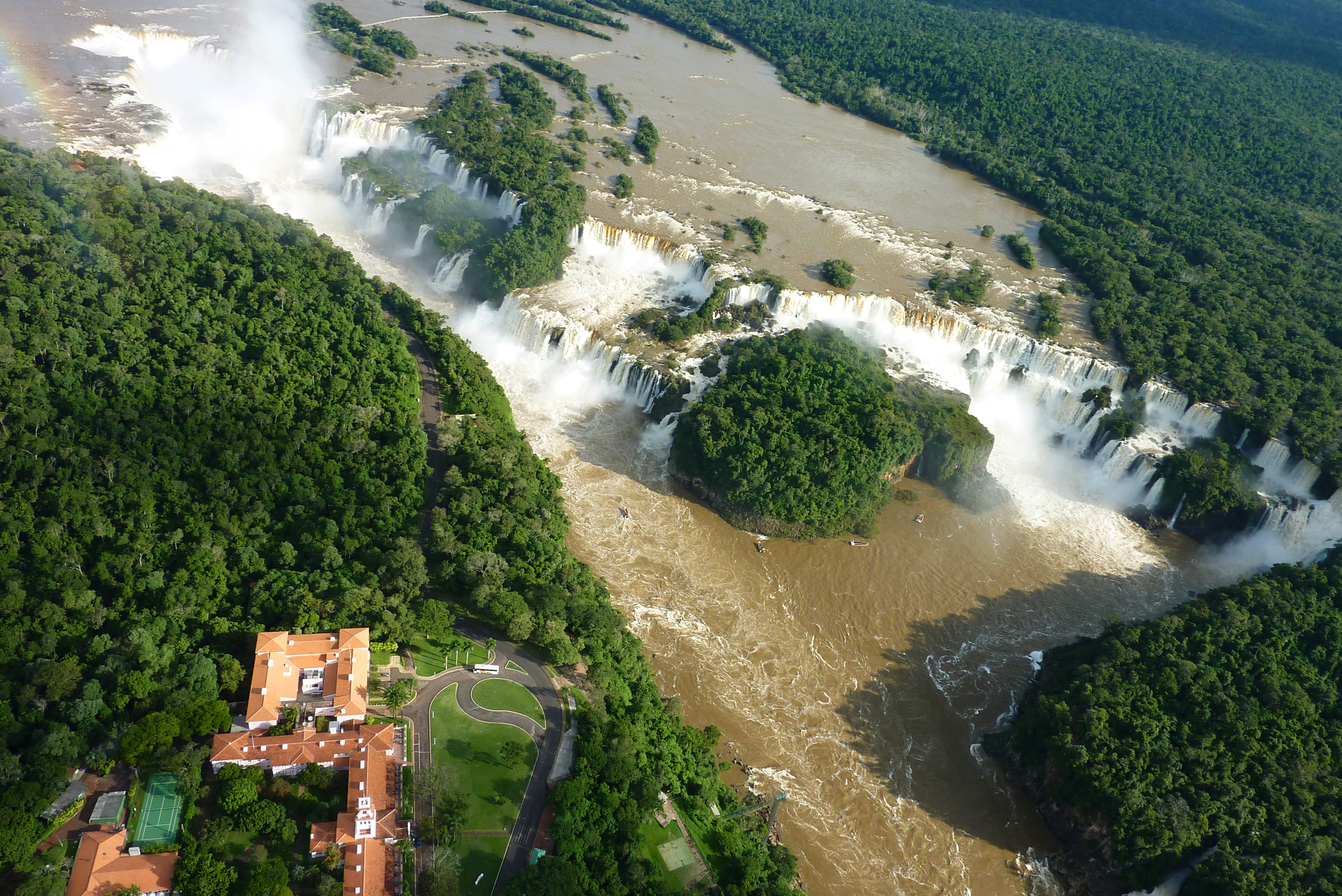 Cascada Iguazu din elicopter, 2010