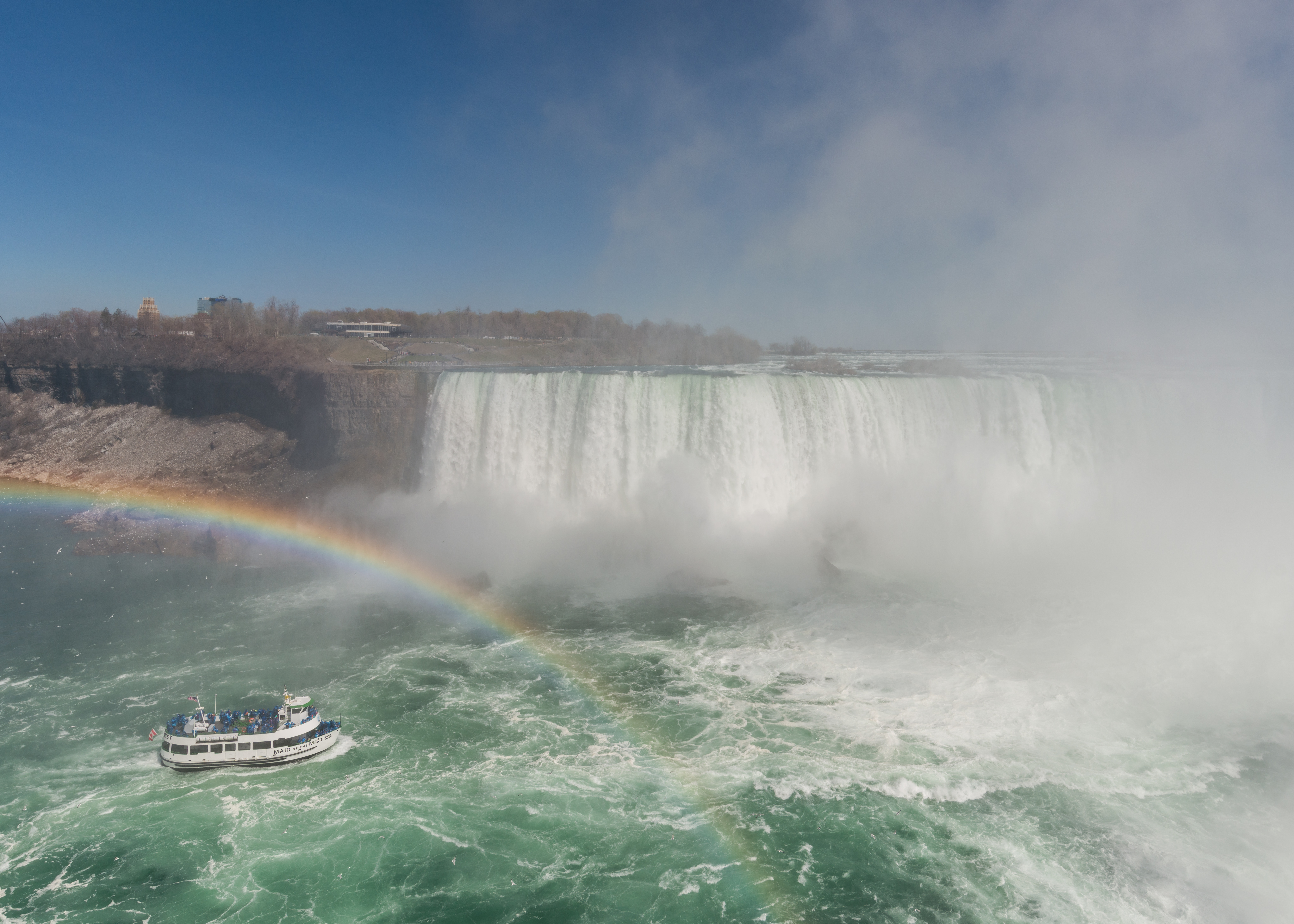 Maid of the Mist VII apropiindu-se de Horseshoe, 2017