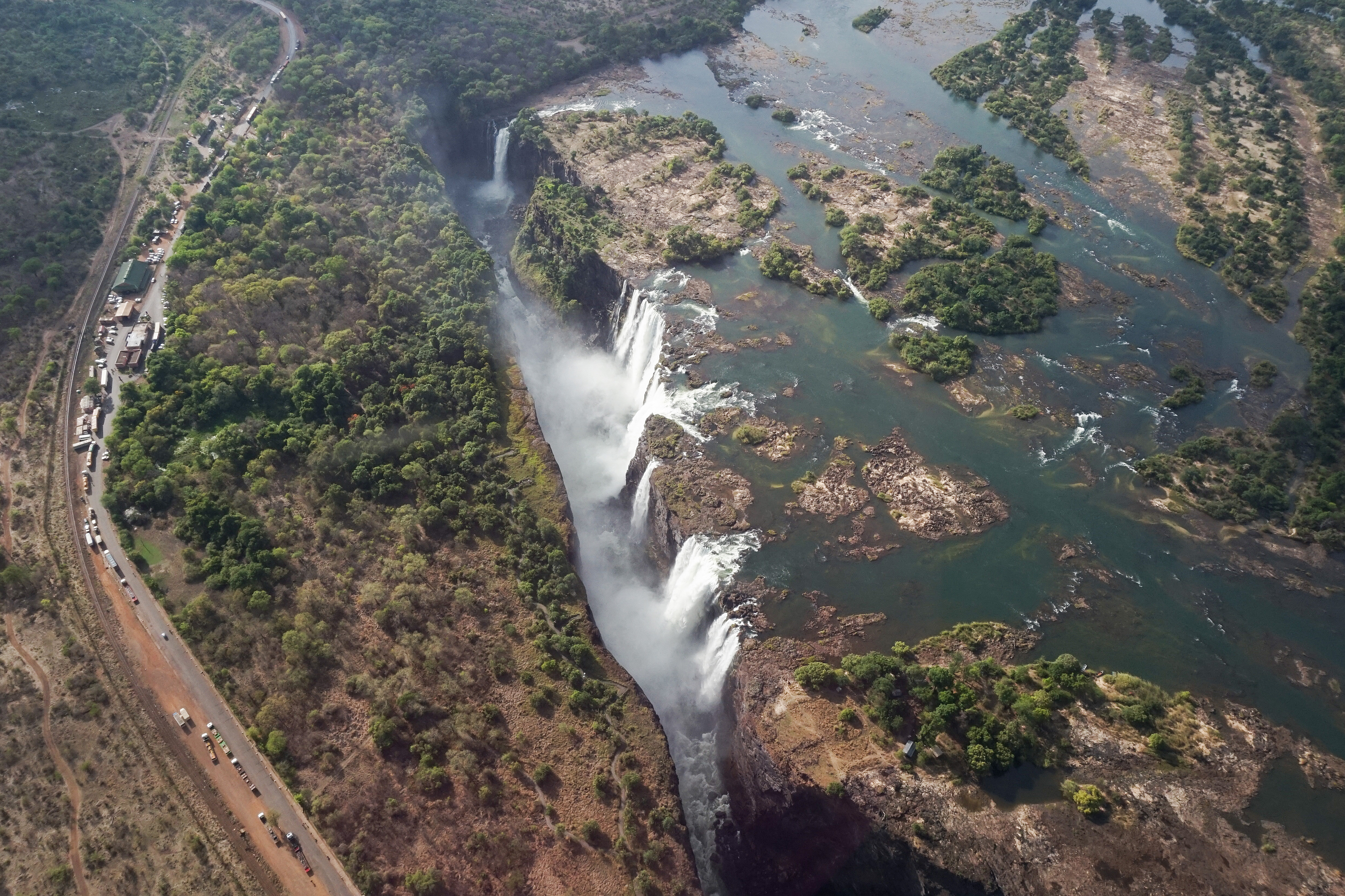 Cascada Victoria văzută dinspre Zimbabwe, 2017