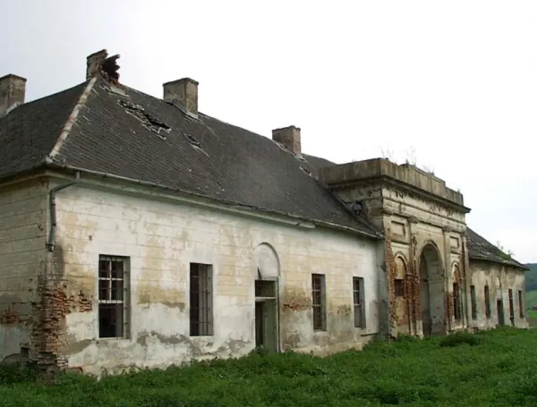 Castelul Tholdalagi, Corunca