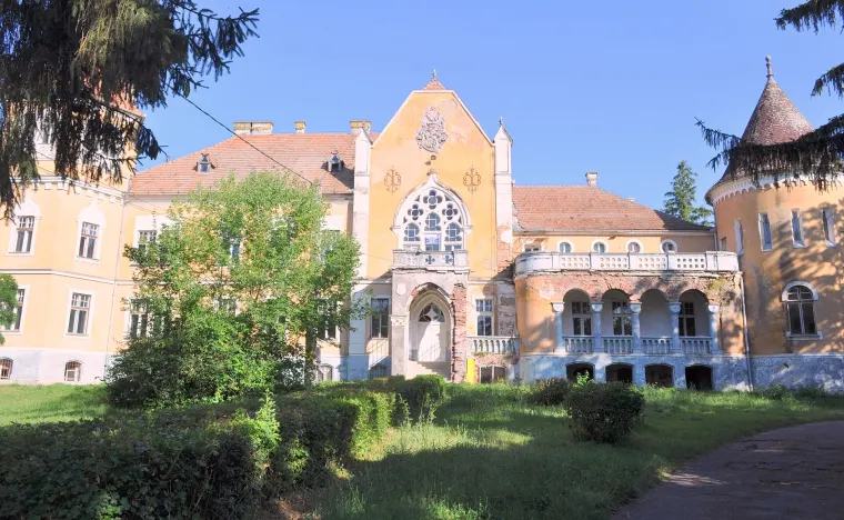 Castelul Ugron, Zau de Câmpie