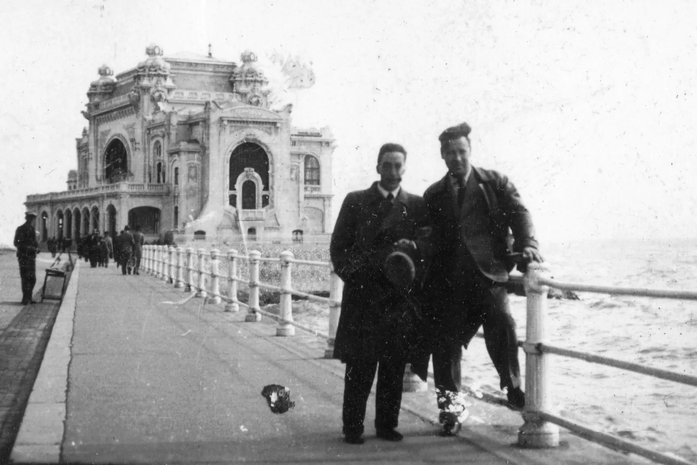 Faleza în 1937: Cazinoul de piatră și promenada