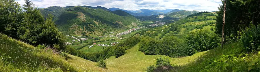Panorama Văii Ilvei la Poiana Ilvei.