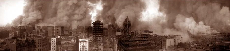 Archival panorama of the 1906 San Francisco fire.