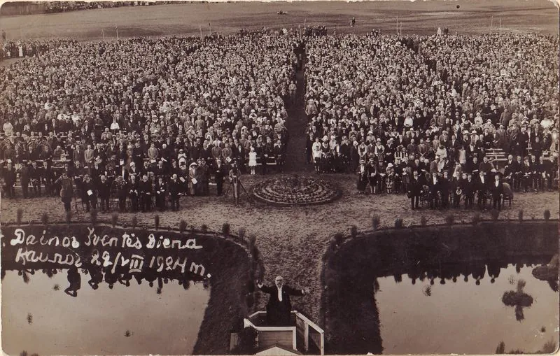 Mulțime la prima sărbătoare a cântecului lituanian, 1924