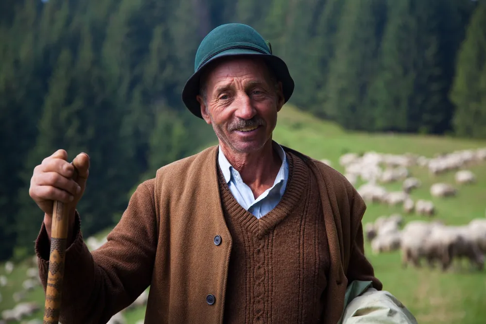 Portret de cioban în munți