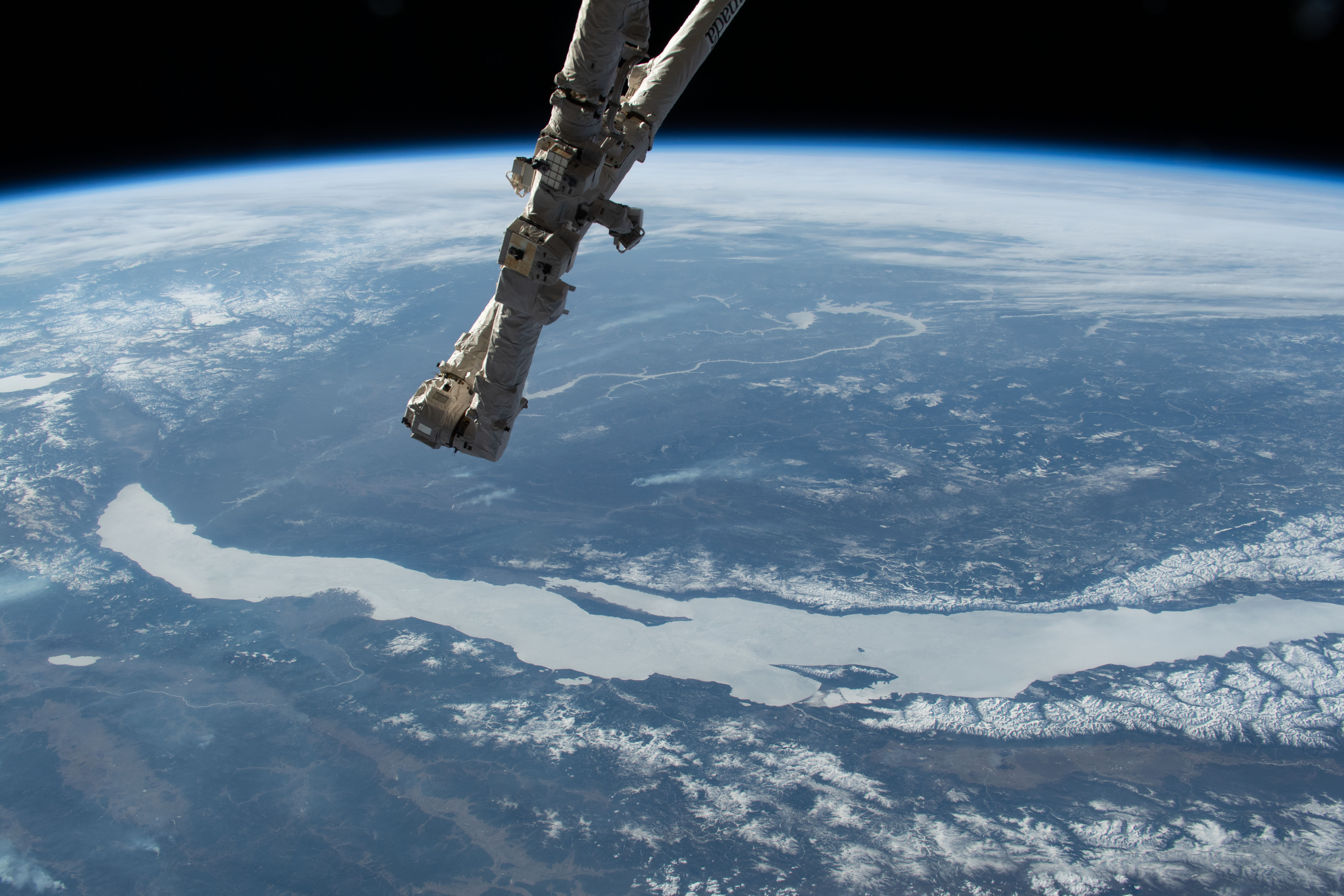 Lacul Baikal văzut de pe ISS, aprilie 2020