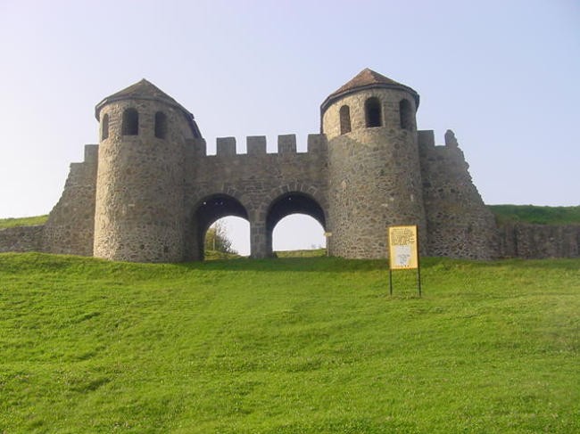 The rebuilt praetorian gate at Porolissum, the postcard image of the north-western frontier.