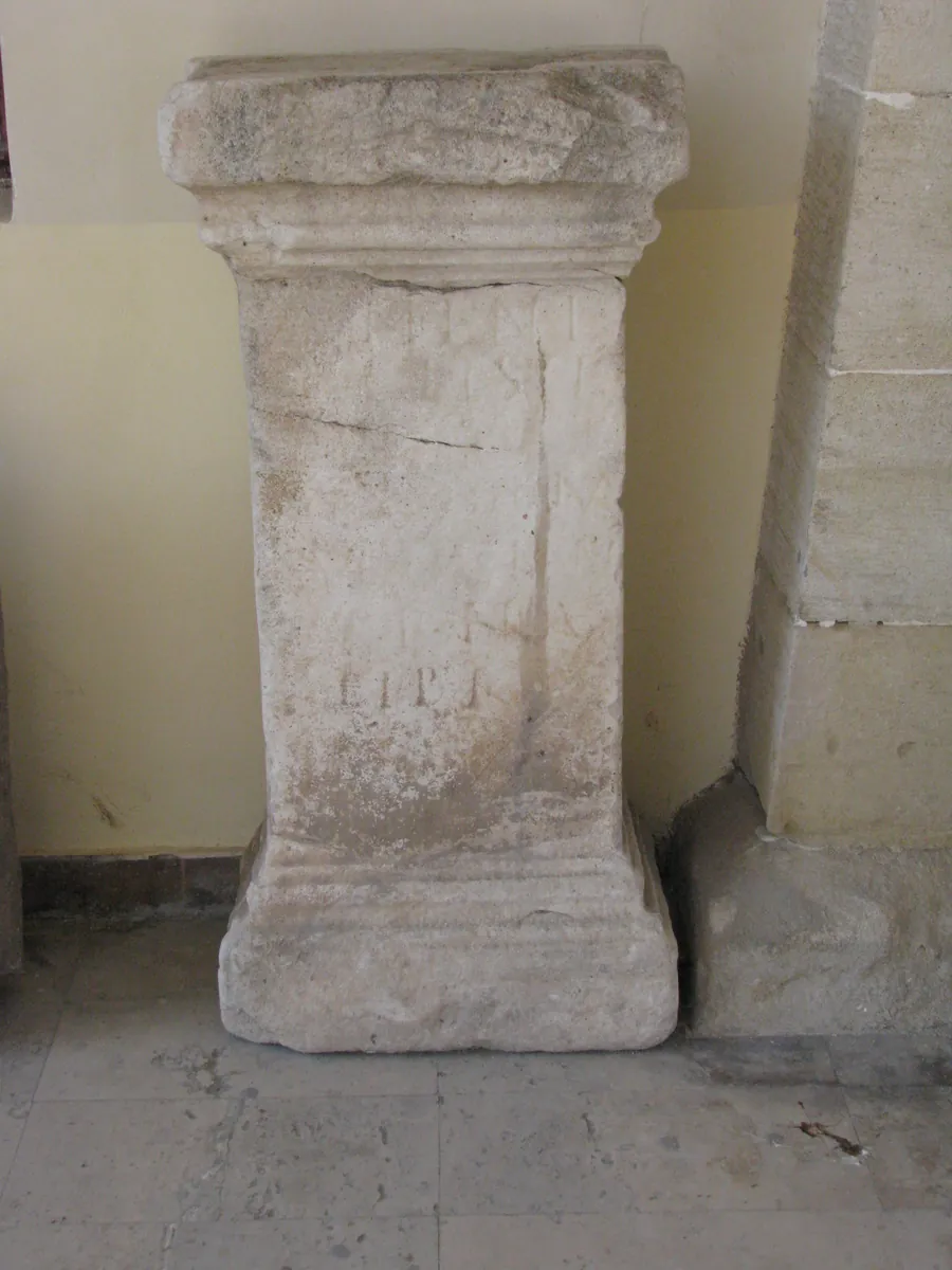 A Roman votive altar with a Latin inscription, at Alba Iulia