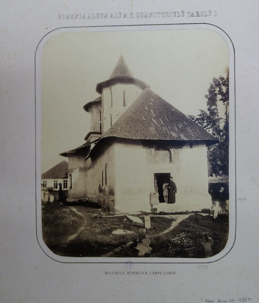 An old photograph of the princely church of Câmpulung