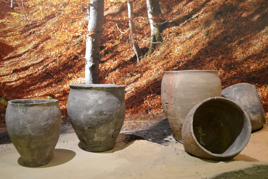 Early Slavic ceramics from the San basin, sixth–seventh centuries.
