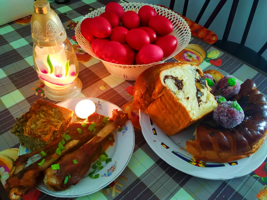 The close cousin: pască and red eggs on the Romanian Easter table.
