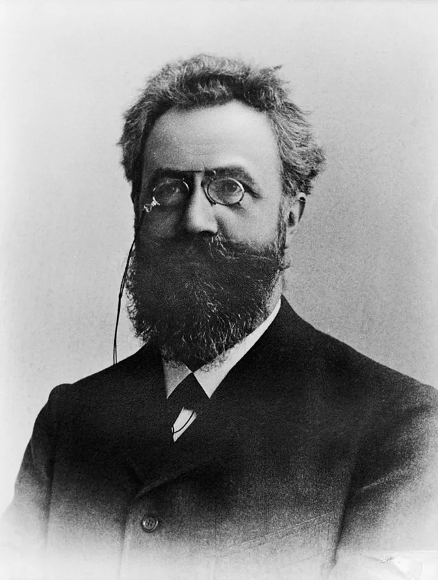 Portret fotografic al lui Hermann Ebbinghaus, bărbat cu barbă, în costum de secol al nouăsprezecelea