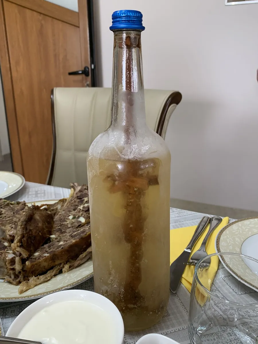 Țuică at Easter in Sighet: whose past the dictionaries do not know.