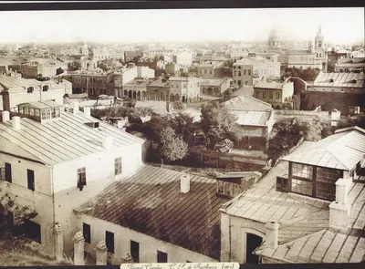 Acoperișuri joase ale cartierului Târgul Cucului din București, în 1864