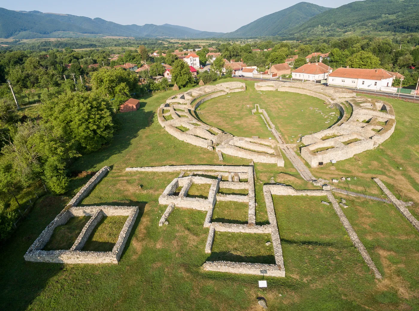 The amphitheatre and sacred area at Ulpia Traiana, seen by drone.