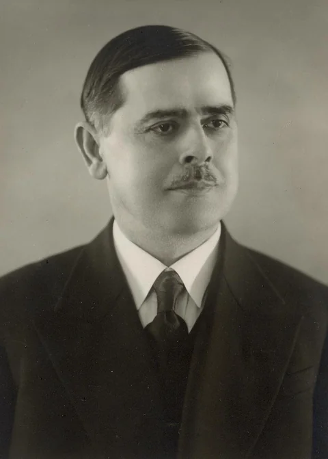 Portret alb-negru al lingvistului Theodor Capidan